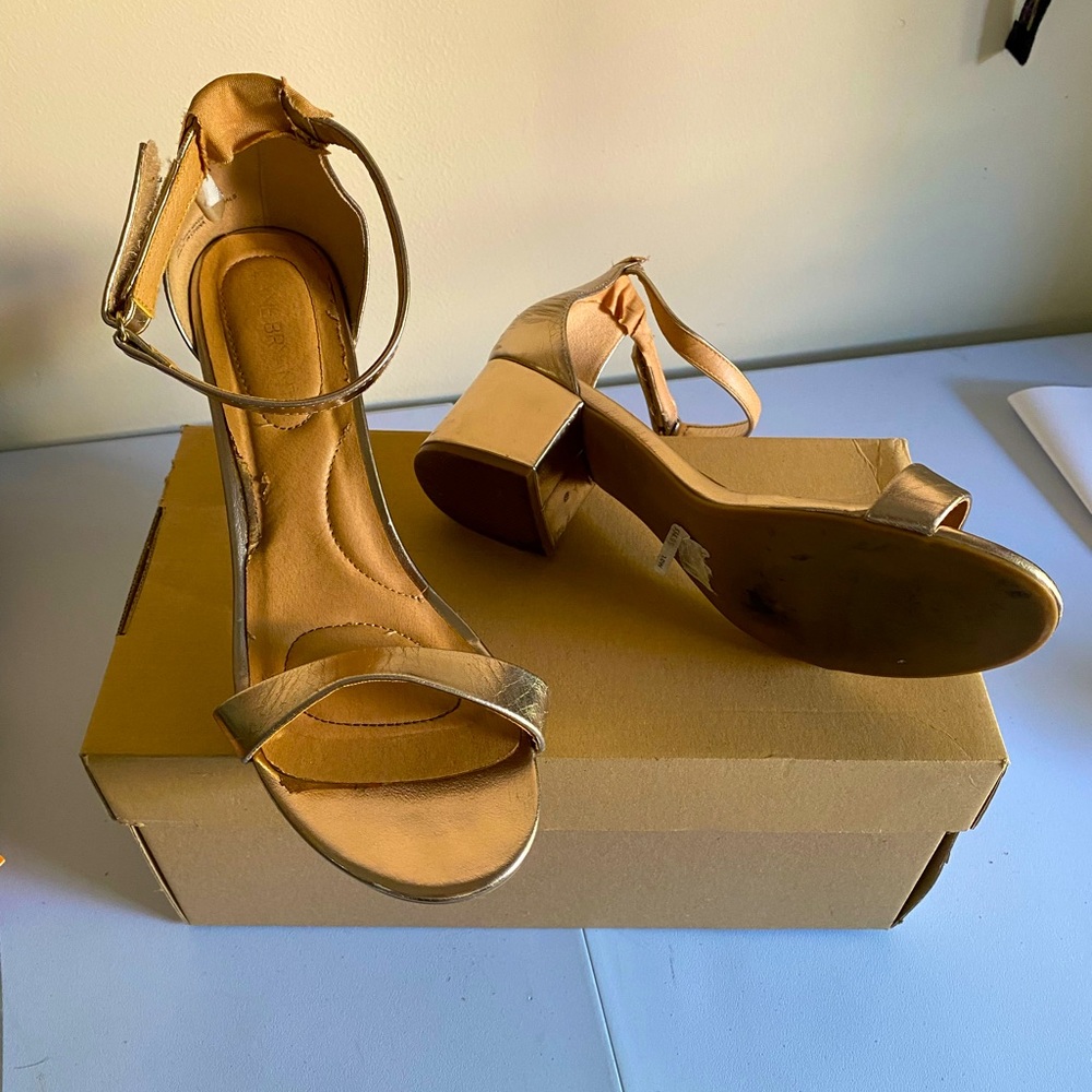 Rose gold anklestrap low heel